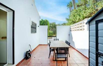 Resale - House - Detached Villa - Marbella - Elviria