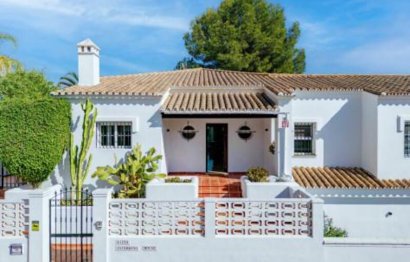 Resale - House - Detached Villa - Marbella - Elviria