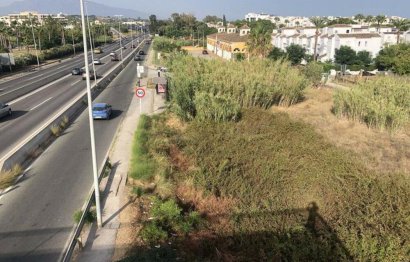 Resale - Plot - Land - Estepona - Costalita