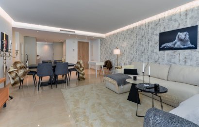 Resale - Apartment - Middle Floor Apartment - Marbella - Puerto Banús