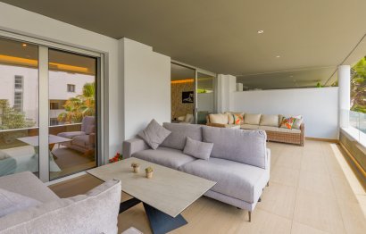 Resale - Apartment - Middle Floor Apartment - Marbella - Puerto Banús