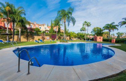 Resale - House - Townhouse - Marbella - Nueva Andalucia