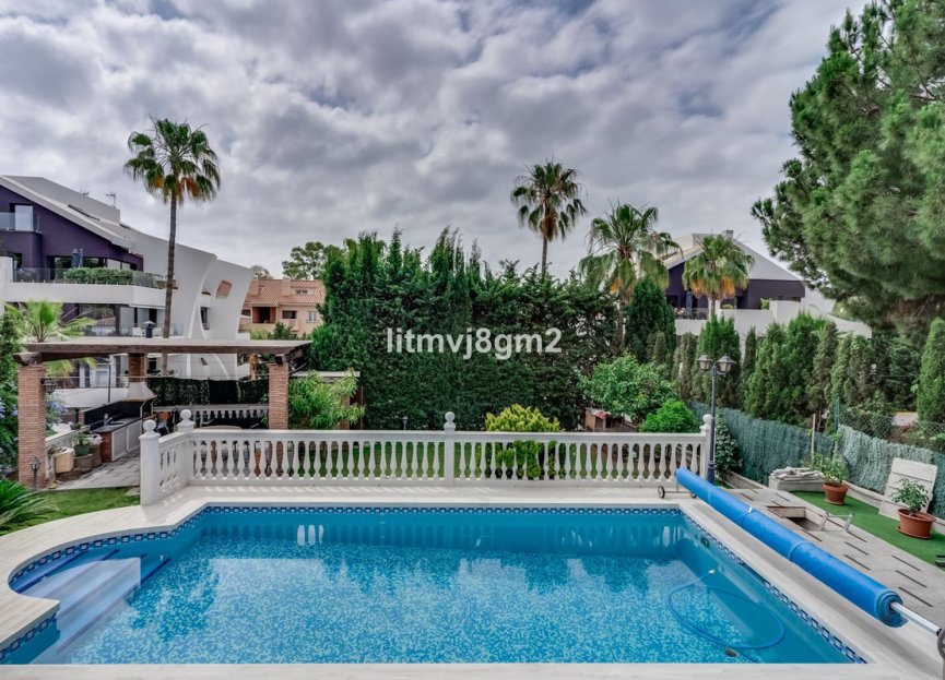 Resale - House - Detached Villa - Marbella - Artola