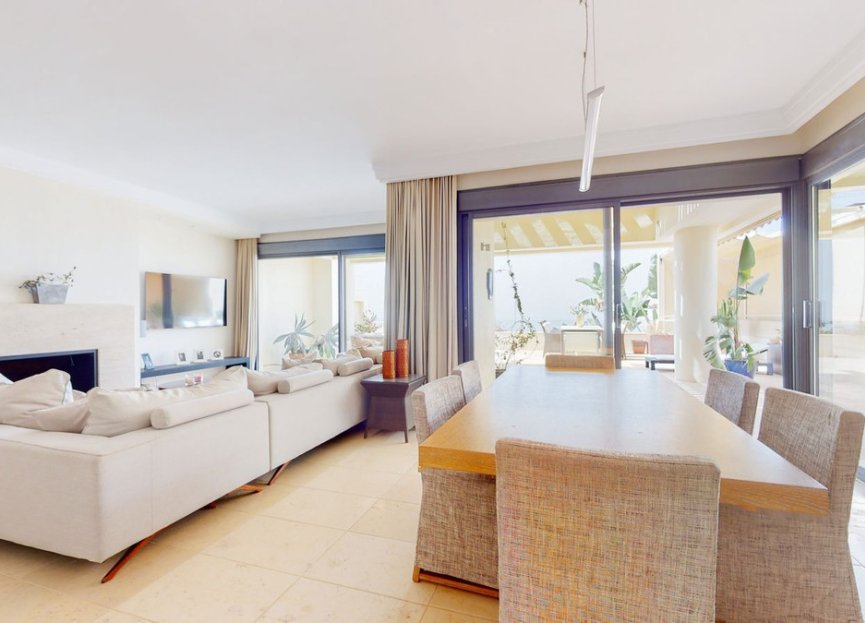 Resale - Apartment - Penthouse Duplex - Marbella - Altos de los Monteros