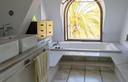 Resale - Apartment - Penthouse - Marbella - Cortijo Blanco