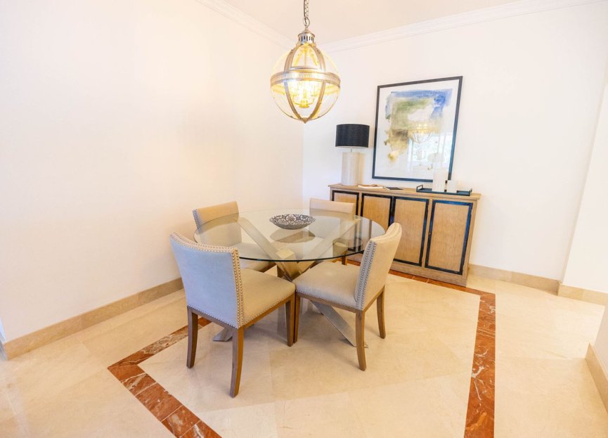 Resale - Apartment - Middle Floor Apartment - Marbella - Marbella Centro