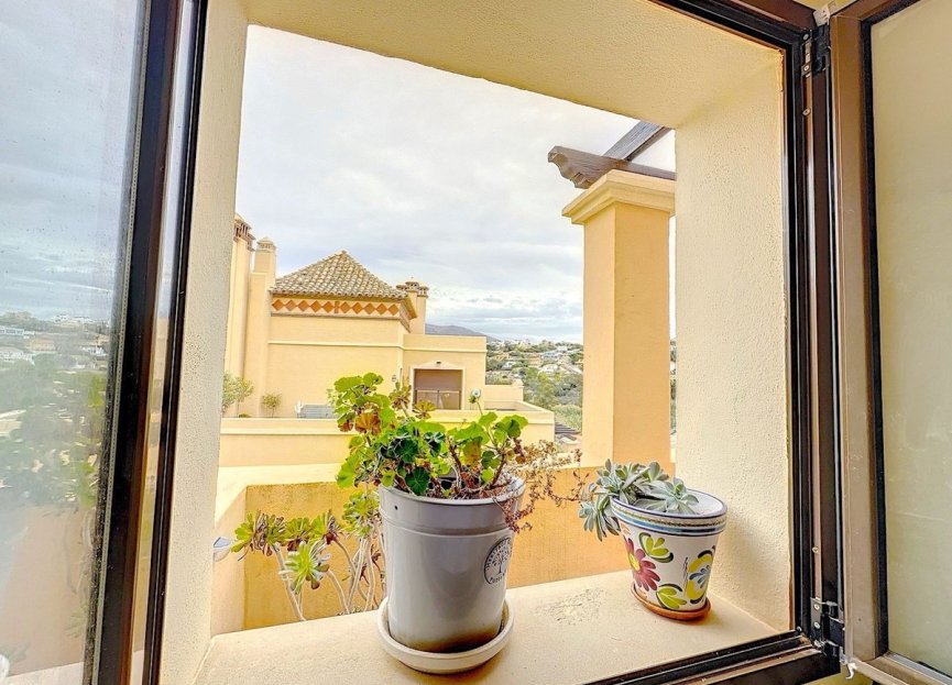 Resale - Apartment - Penthouse Duplex - Estepona - Estepona Centro