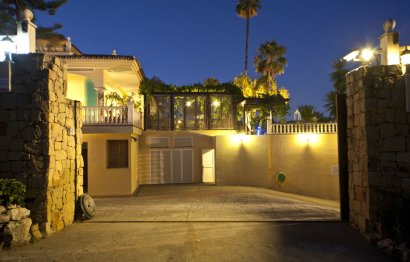 Resale - House - Detached Villa - Marbella - Puerto Banús