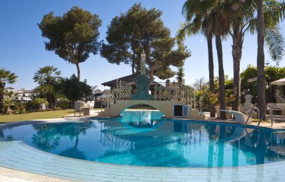 Resale - House - Detached Villa - Marbella - Puerto Banús