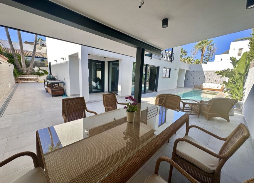 Resale - House - Detached Villa - Marbella - Puerto Banús