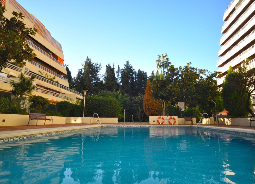 Resale - Apartment - Middle Floor Apartment - Marbella - Marbella Centro