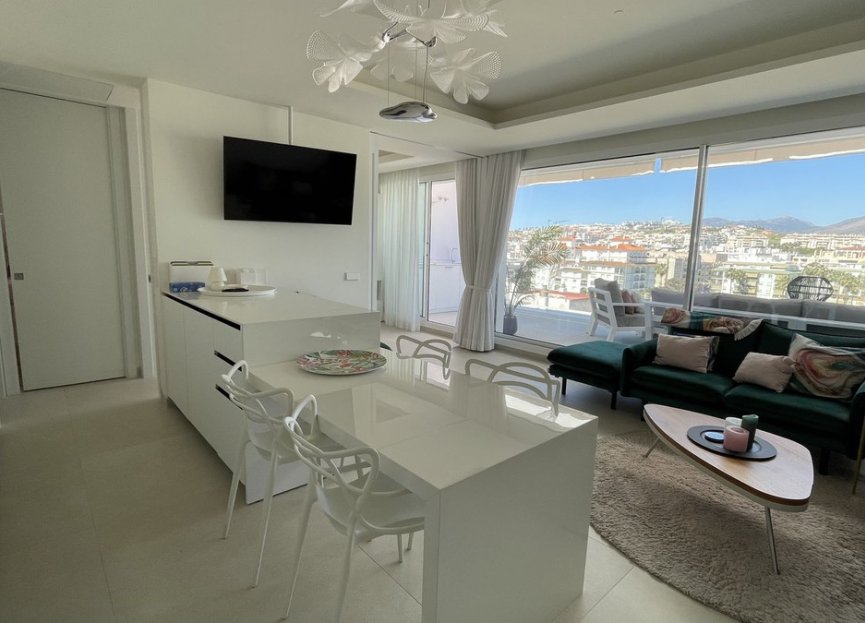 Resale - Apartment - Top Floor Apartment - Estepona - Estepona Centro