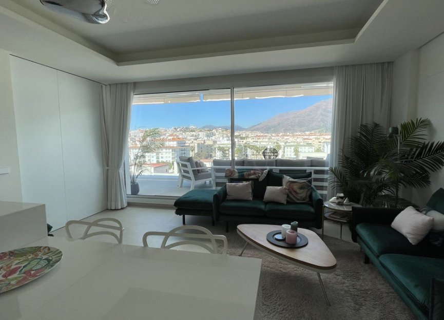 Resale - Apartment - Top Floor Apartment - Estepona - Estepona Centro