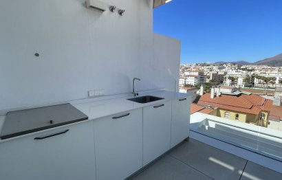 Resale - Apartment - Top Floor Apartment - Estepona - Estepona Centro