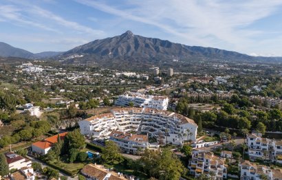 Resale - Apartment - Middle Floor Apartment - Marbella - Nueva Andalucia