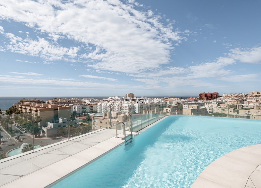 Resale - Apartment - Middle Floor Apartment - Estepona - Estepona Centro