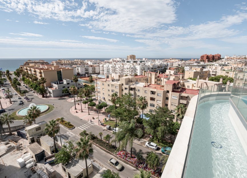 Resale - Apartment - Middle Floor Apartment - Estepona - Estepona Centro