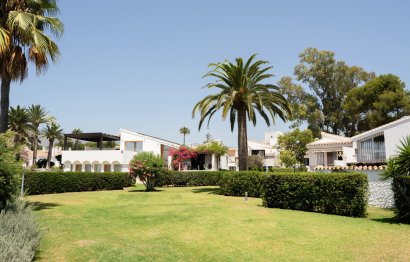 Reventa - House - Semi-Detached House - Estepona - Estepona Centro