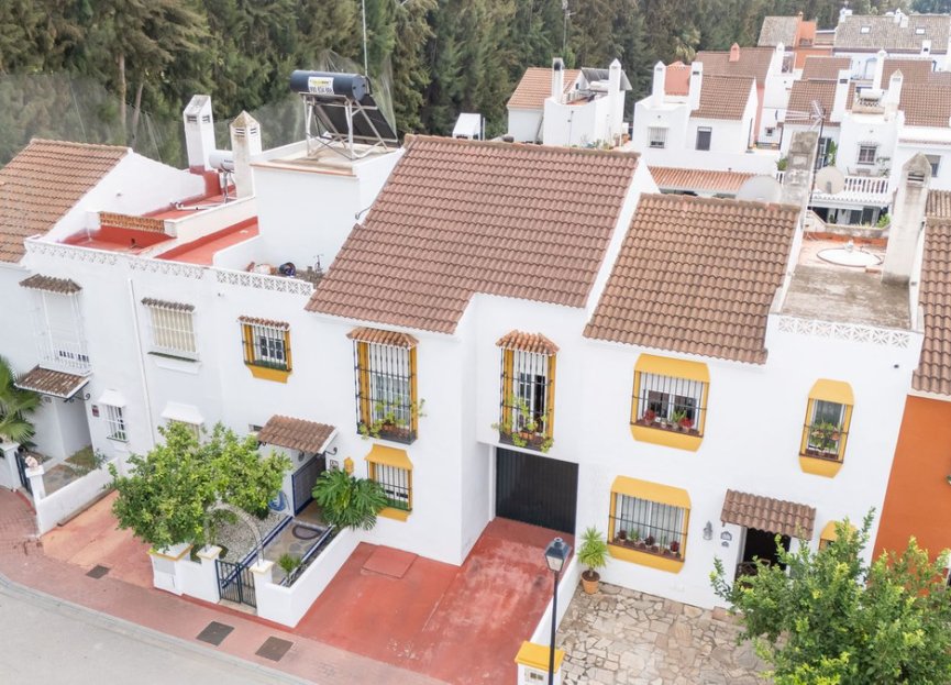 Resale - House - Townhouse - Marbella - Nueva Andalucia