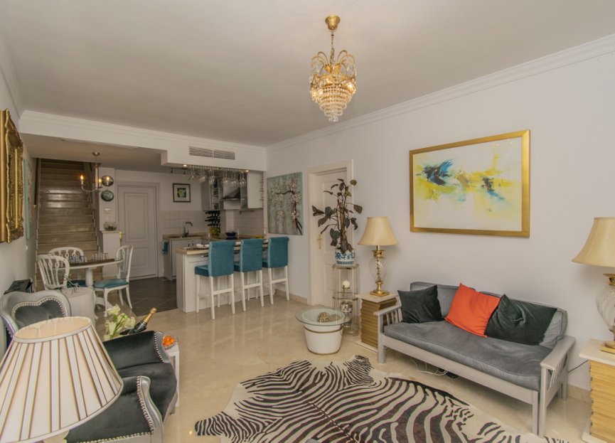 Resale - Apartment - Ground Floor Apartment - Marbella - Nueva Andalucia