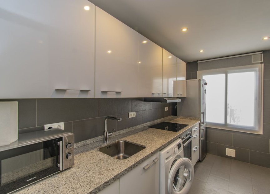 Resale - Apartment - Middle Floor Apartment - Marbella - Marbella Centro