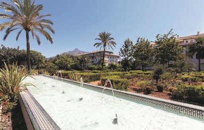 Resale - Apartment - Middle Floor Apartment - Marbella - Nueva Andalucia