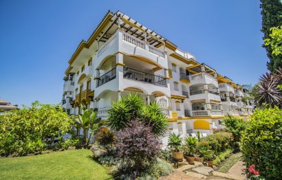 Resale - Apartment - Middle Floor Apartment - Marbella - Nueva Andalucia