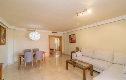 Resale - Apartment - Middle Floor Apartment - Estepona - New Golden Mile