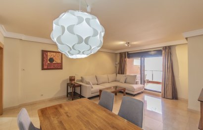 Resale - Apartment - Middle Floor Apartment - Estepona - New Golden Mile