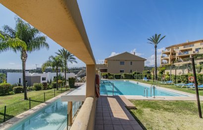 Resale - Apartment - Penthouse - Estepona - Selwo