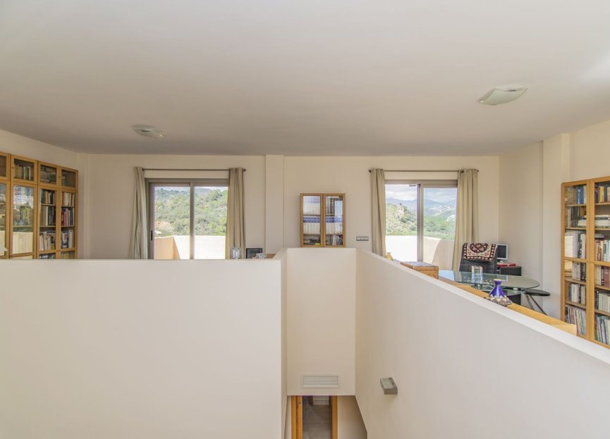 Resale - Apartment - Penthouse - Estepona - Selwo