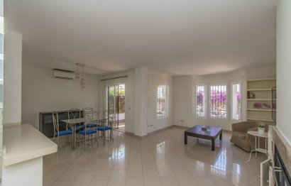 Resale - Apartment - Ground Floor Apartment - Marbella - Nueva Andalucia