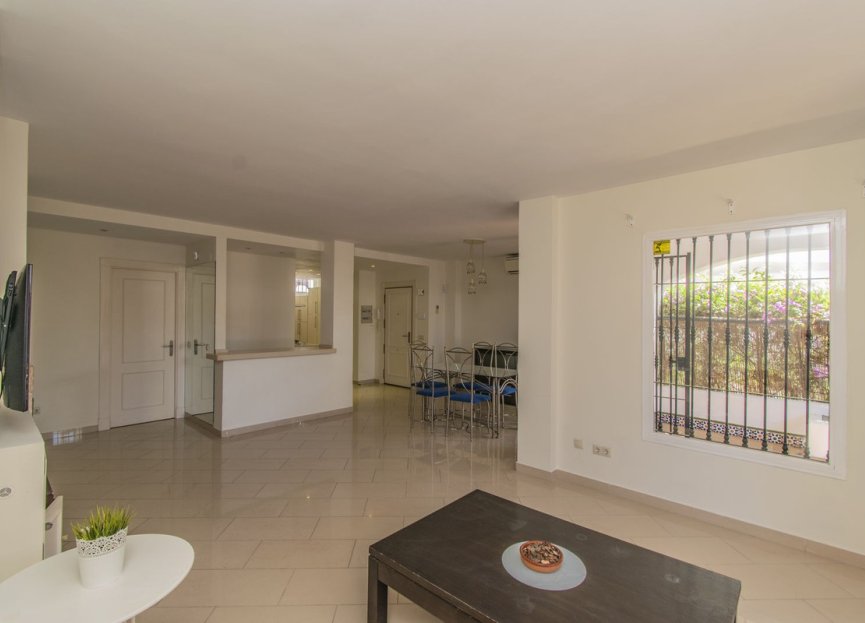 Resale - Apartment - Ground Floor Apartment - Marbella - Nueva Andalucia