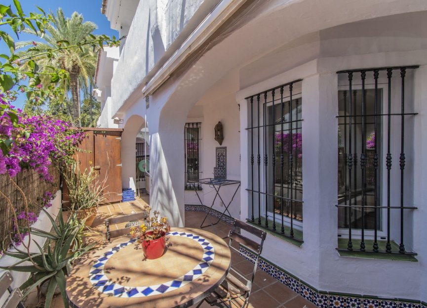 Resale - Apartment - Ground Floor Apartment - Marbella - Nueva Andalucia