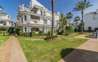 Resale - Apartment - Ground Floor Apartment - Marbella - Nueva Andalucia