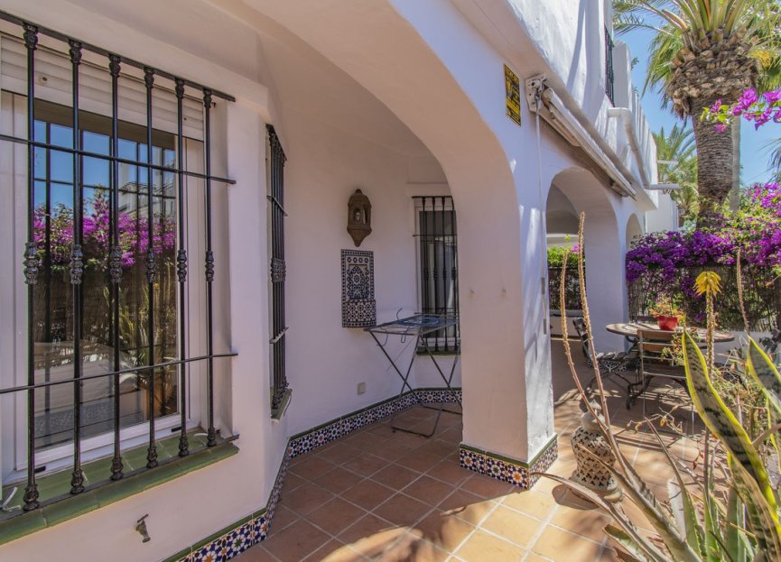 Resale - Apartment - Ground Floor Apartment - Marbella - Nueva Andalucia