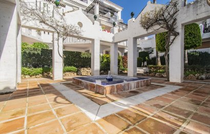 Resale - Apartment - Ground Floor Apartment - Marbella - Nueva Andalucia