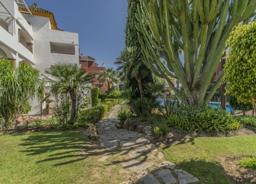 Resale - Apartment - Middle Floor Apartment - Marbella - The Golden Mile