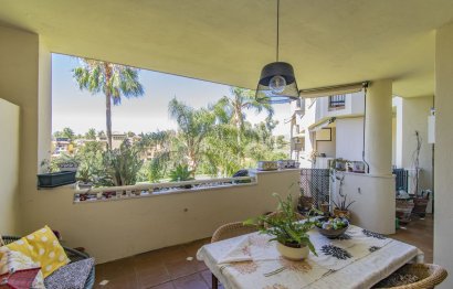 Resale - Apartment - Middle Floor Apartment - Marbella - Guadalmina Alta