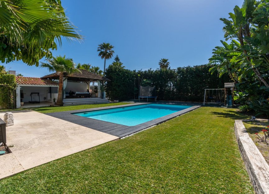 Resale - House - Detached Villa - Estepona - Costalita