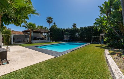 Resale - House - Detached Villa - Estepona - Costalita