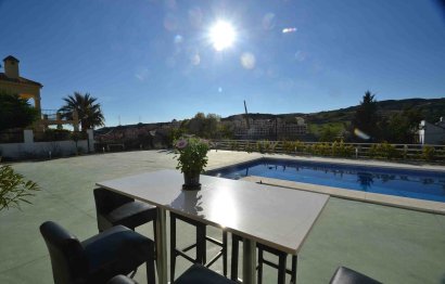 Resale - House - Detached Villa - Estepona - Valle Romano