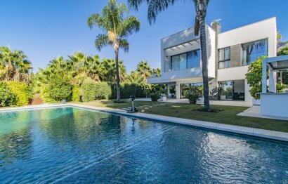 Resale - House - Detached Villa - Marbella - Nagüeles