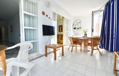 Resale - Apartment - Middle Floor Apartment - Fuengirola - Fuengirola Centro