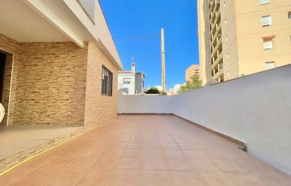 Resale - House - Detached Villa - Fuengirola - Fuengirola Centro