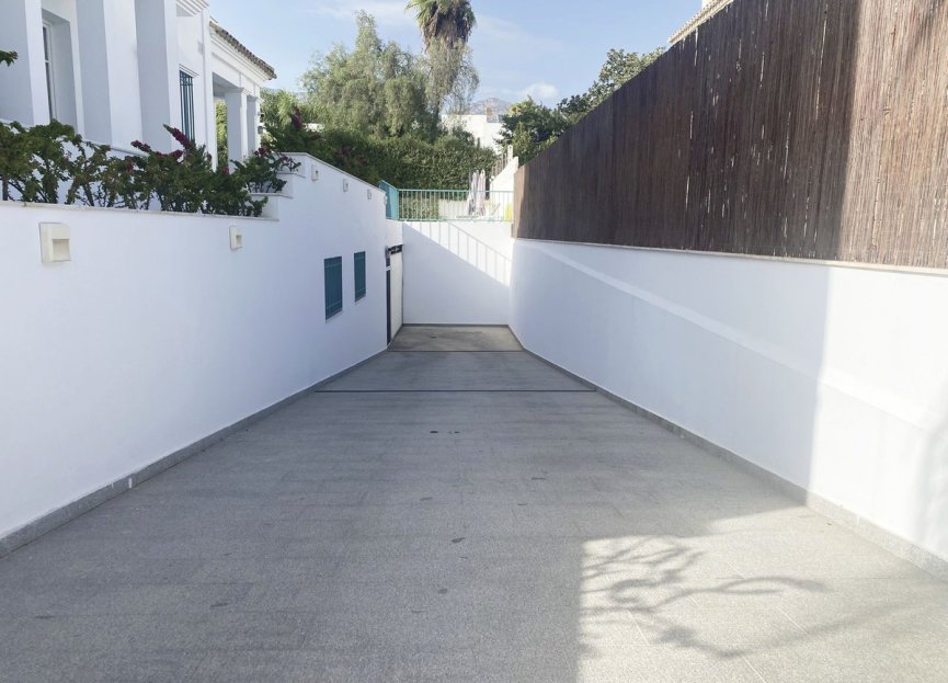 Resale - House - Detached Villa - Marbella - Marbella Centro