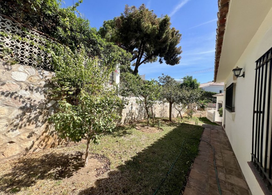 Resale - House - Detached Villa - Mijas - El Chaparral