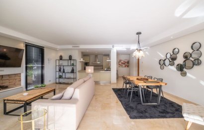 Resale - Apartment - Ground Floor Apartment - Marbella - Sierra Blanca