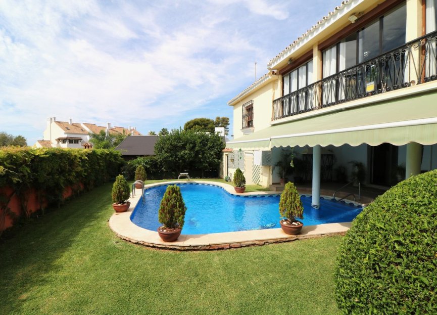 Resale - House - Detached Villa - Marbella - Marbella Centro