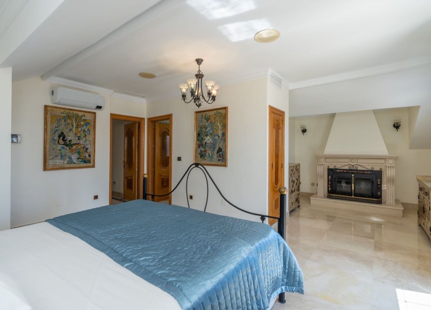 Resale - Apartment - Penthouse - Marbella - Marbella Centro